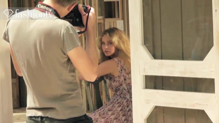 Marie_Claire_UK_28206929_5BBehind_the_Scenes5D.jpg