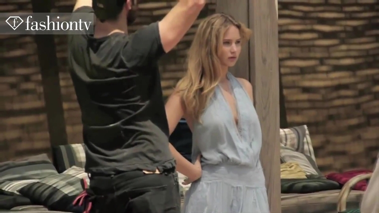 Marie_Claire_UK_28227229_5BBehind_the_Scenes5D.jpg