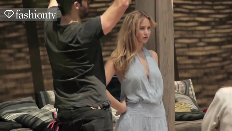 Marie_Claire_UK_28227729_5BBehind_the_Scenes5D.jpg