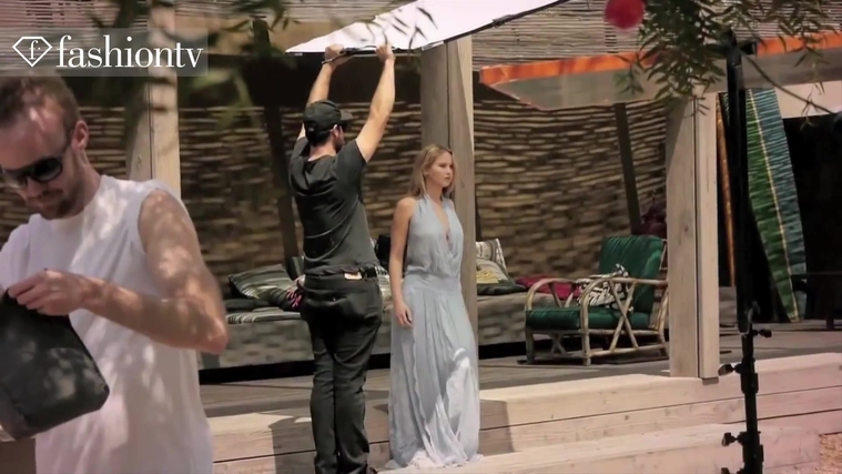 Marie_Claire_UK_28228429_5BBehind_the_Scenes5D.jpg