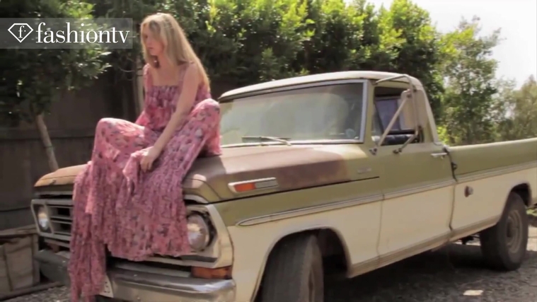 Marie_Claire_UK_28236129_5BBehind_the_Scenes5D.jpg