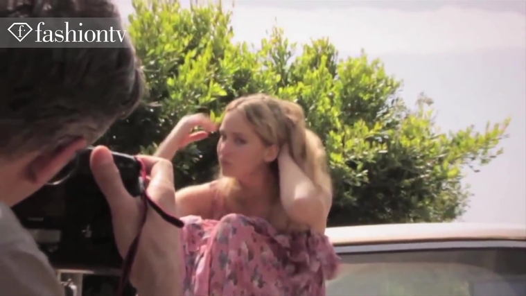 Marie_Claire_UK_28238629_5BBehind_the_Scenes5D.jpg
