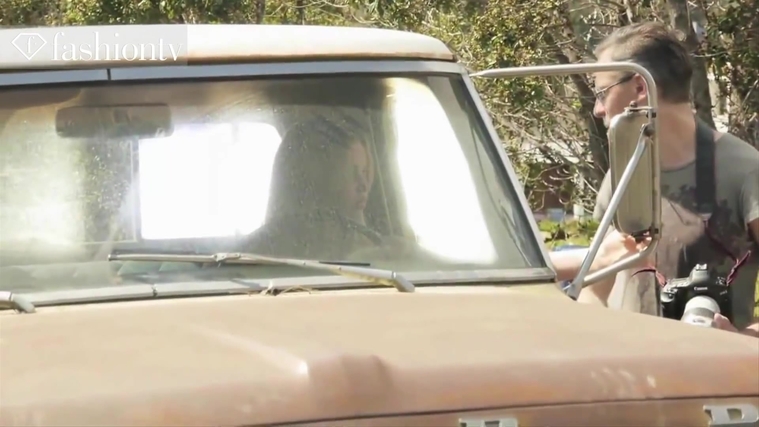 Marie_Claire_UK_28241929_5BBehind_the_Scenes5D.jpg