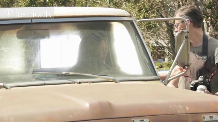 Marie_Claire_UK_28242129_5BBehind_the_Scenes5D.jpg