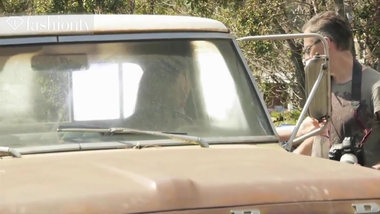 Marie_Claire_UK_28242429_5BBehind_the_Scenes5D.jpg