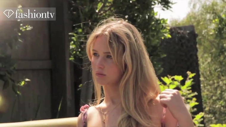 Marie_Claire_UK_28244329_5BBehind_the_Scenes5D.jpg