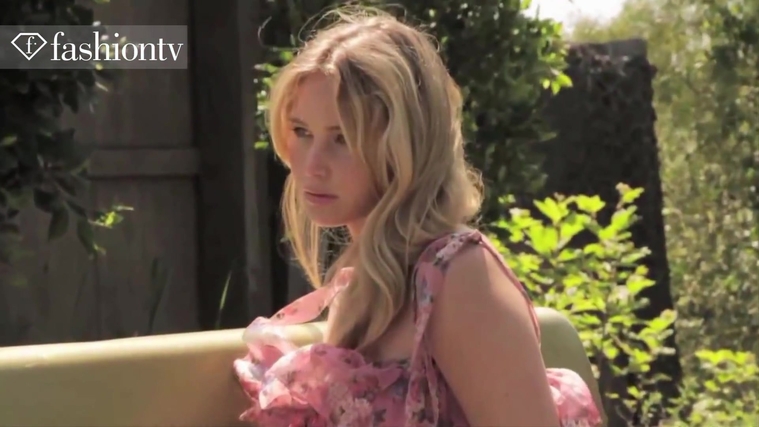 Marie_Claire_UK_28245529_5BBehind_the_Scenes5D.jpg