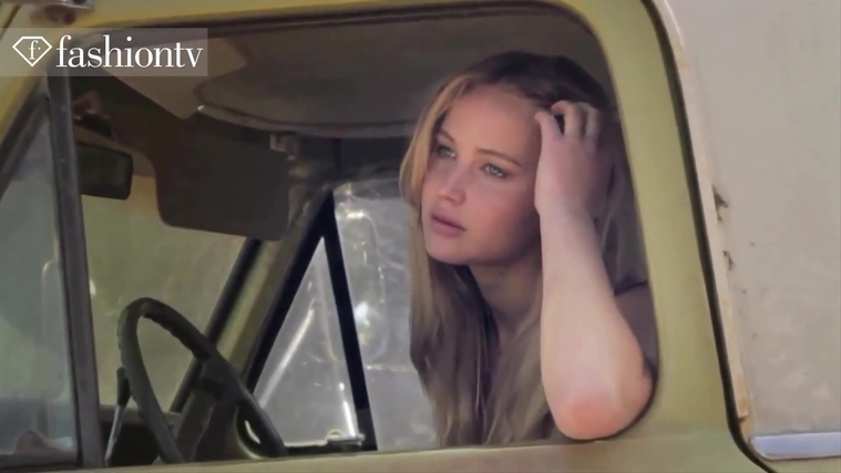 Marie_Claire_UK_28249329_5BBehind_the_Scenes5D.jpg