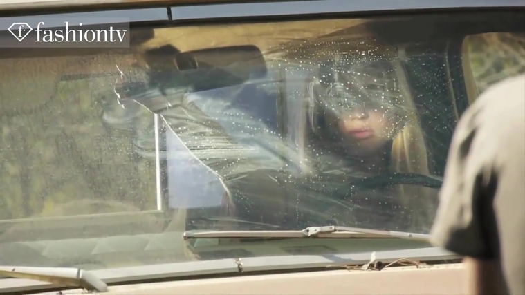 Marie_Claire_UK_28254729_5BBehind_the_Scenes5D.jpg