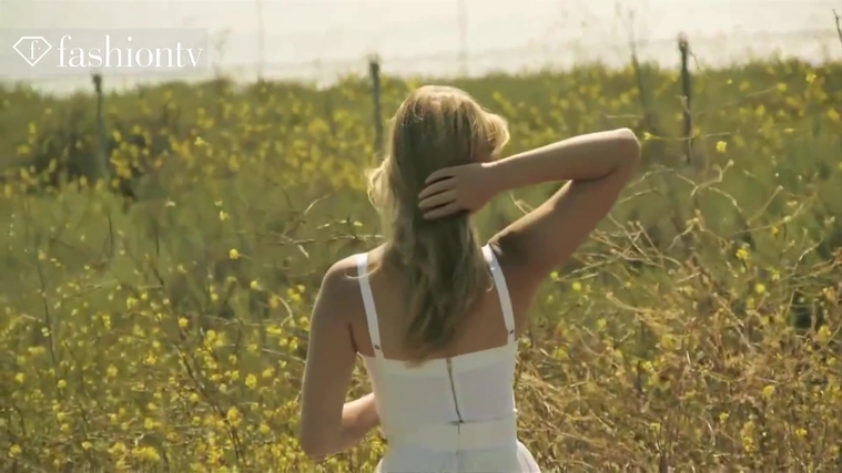 Marie_Claire_UK_28258929_5BBehind_the_Scenes5D.jpg