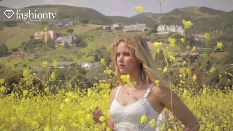 Marie_Claire_UK_28262429_5BBehind_the_Scenes5D.jpg