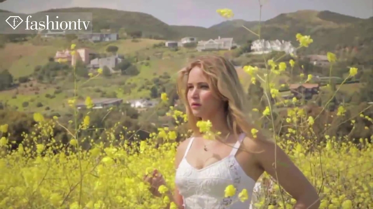 Marie_Claire_UK_28262529_5BBehind_the_Scenes5D.jpg
