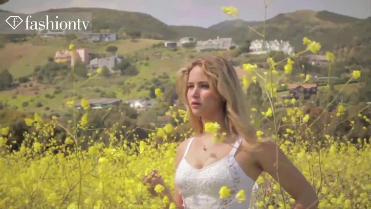 Marie_Claire_UK_28262729_5BBehind_the_Scenes5D.jpg