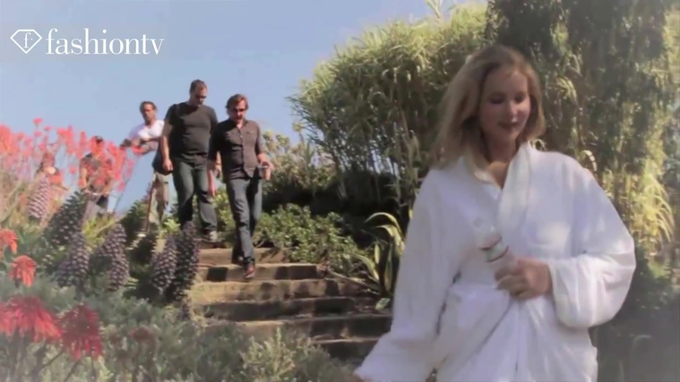 Marie_Claire_UK_28271129_5BBehind_the_Scenes5D.jpg