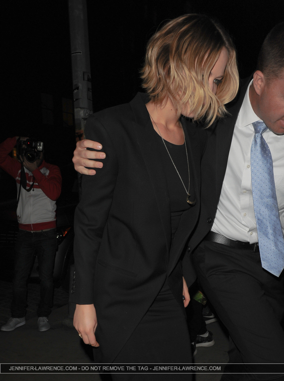 November_12_-_Arriving_at_her_hotel_in_New_York_28429.jpg