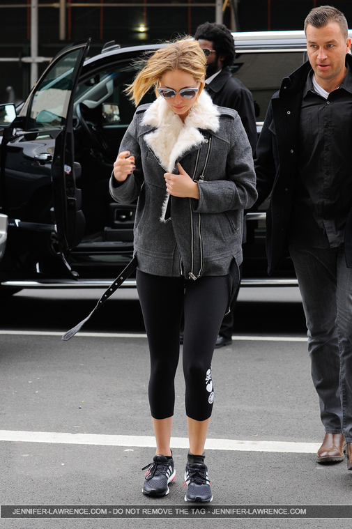 November_16_-_Arriving_at_Soul_Cycle_Gym_in_New_York_City_281629.jpg