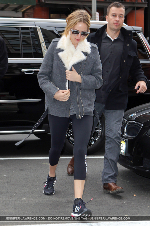 November_16_-_Arriving_at_Soul_Cycle_Gym_in_New_York_City_282529.jpg