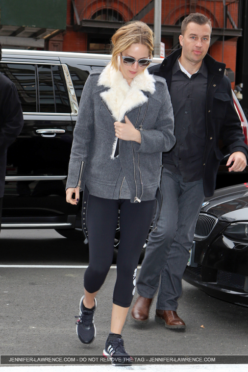 November_16_-_Arriving_at_Soul_Cycle_Gym_in_New_York_City_283029.jpg