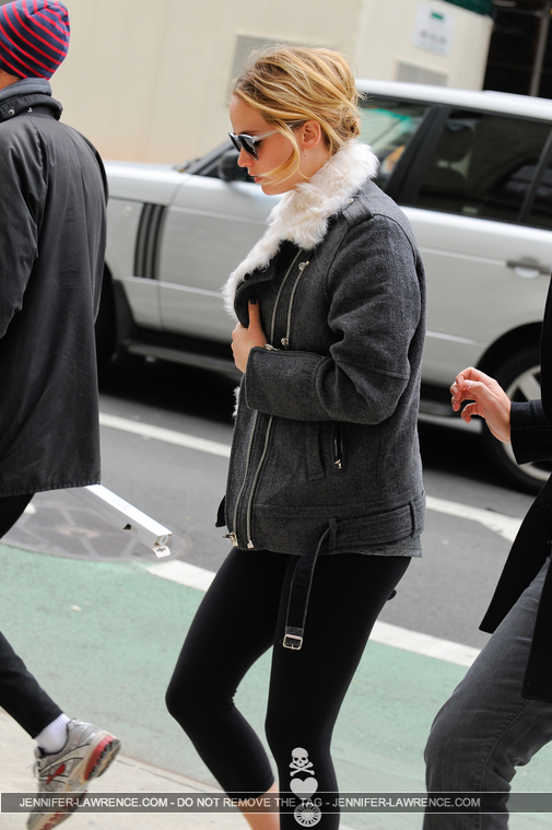 November_16_-_Arriving_at_Soul_Cycle_Gym_in_New_York_City_284829.jpg