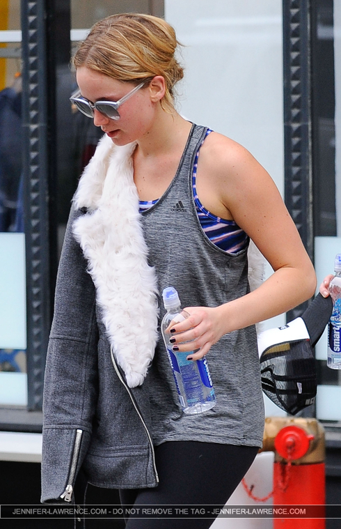 November_16_-_Leaving_Soul_Cycle_Gym_in_New_York_283029.jpg