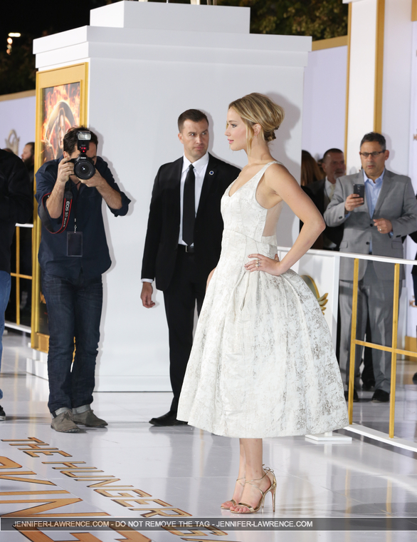 November_17_-__Mockingjay_Part_1__Premiere_in_Los_Angeles_2812429.jpg