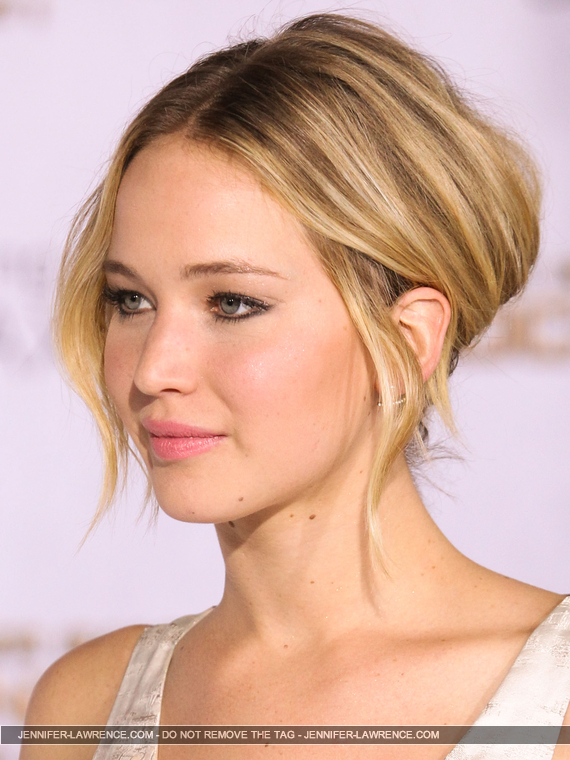 November_17_-__Mockingjay_Part_1__Premiere_in_Los_Angeles_28129.jpg