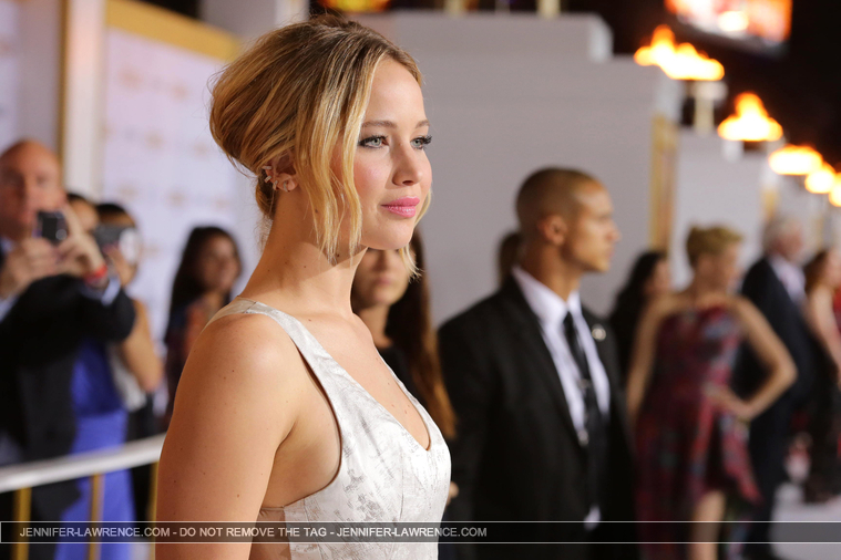November_17_-__Mockingjay_Part_1__Premiere_in_Los_Angeles_2813429~0.jpg