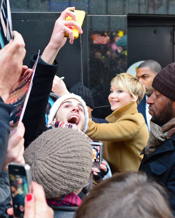 November_21_-_Outside_ABC_Studios_in_New_York_City_284029.jpg