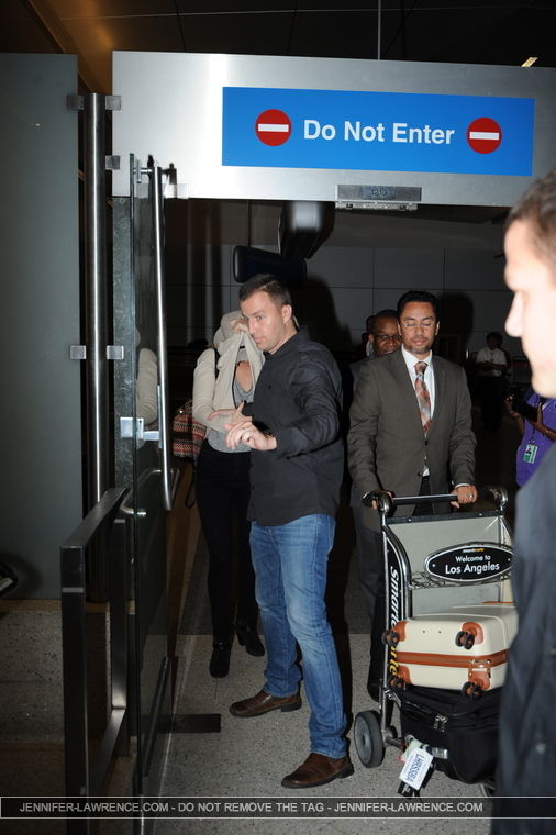 October_14_-_At_LAX_airport_in_Los_Angeles2C_CA_287629.jpg