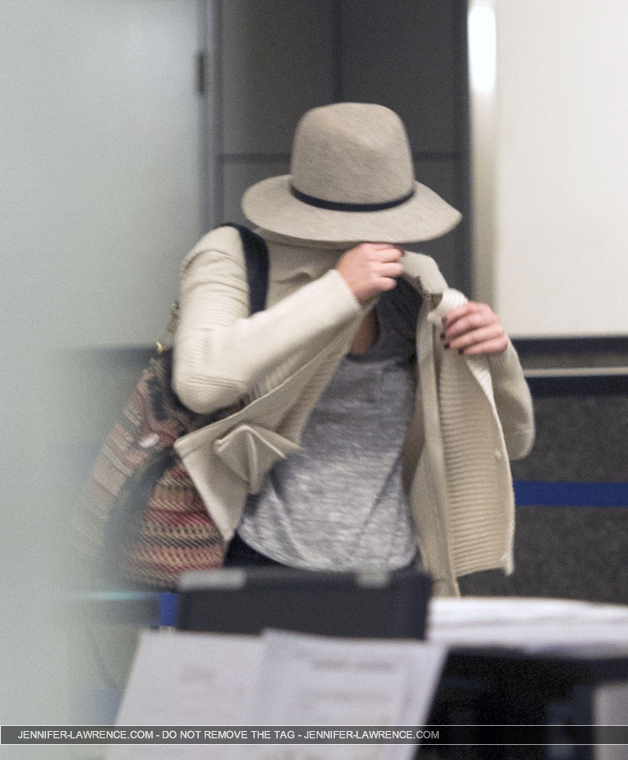 October_14_-_At_LAX_airport_in_Los_Angeles2C_CA_288329.jpg