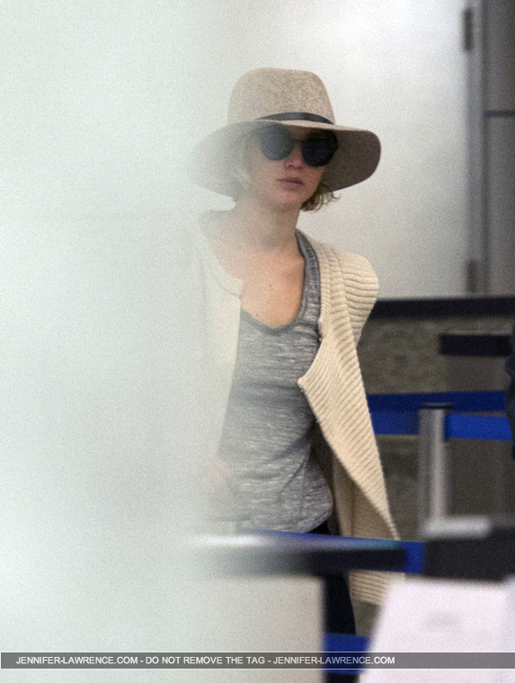 October_14_-_At_LAX_airport_in_Los_Angeles2C_CA_288429.jpg
