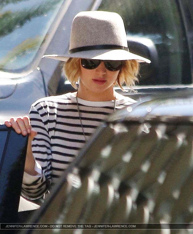October_24_-_Leaving_a_meeting_in_LA_2811229.jpg