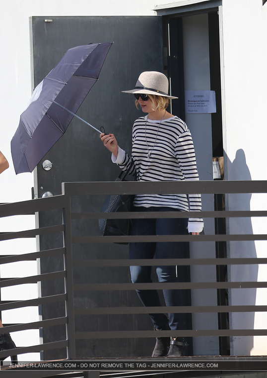 October_24_-_Leaving_a_meeting_in_LA_281929.jpg