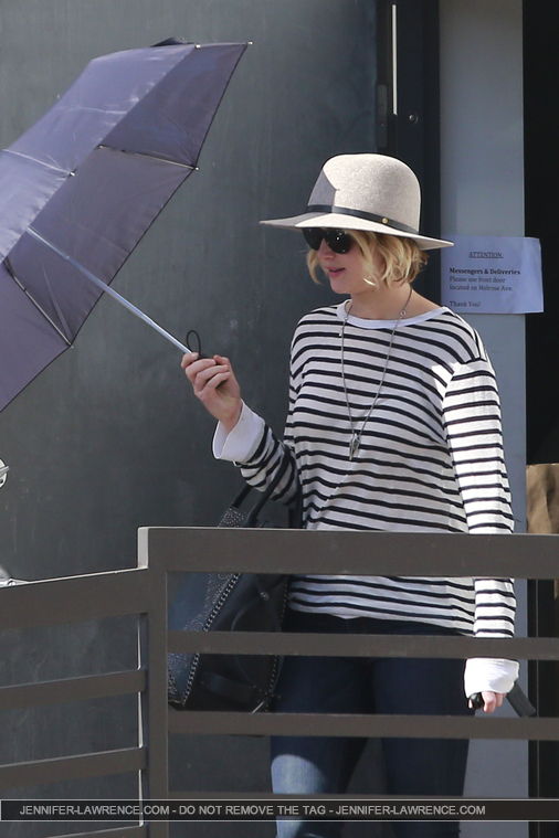 October_24_-_Leaving_a_meeting_in_LA_284729.jpg