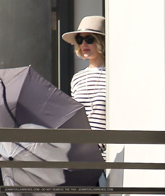October_24_-_Leaving_a_meeting_in_LA_286129.jpg