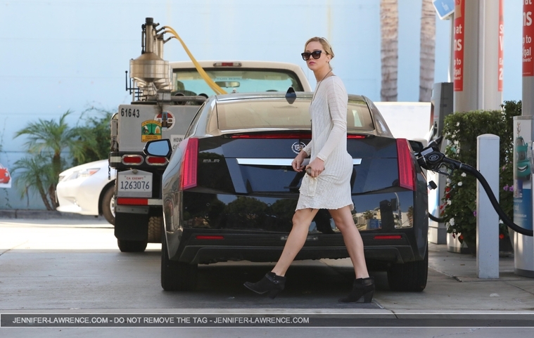 October_27_-_Out_in_LA_282829.jpg