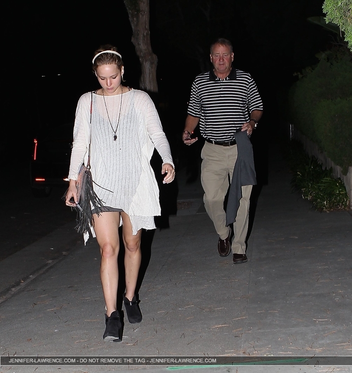 October_27_-_Out_in_LA_284329.jpg