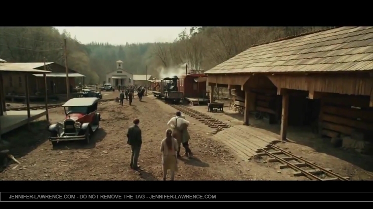 Serena_Official_Trailer_US__2825229.jpg