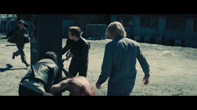 The_Hunger_Games_Catching_Fire_2013_1080p_BluRay_x264_AAC_-_Ozlem_03328.jpg