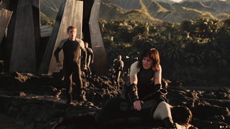 The_Hunger_Games_Catching_Fire_2013_1080p_BluRay_x264_AAC_-_Ozlem_09340.jpg