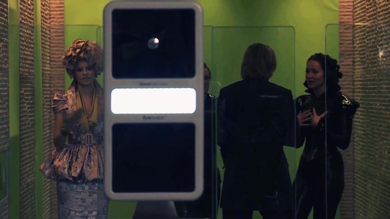 The_Hunger_Games__Catching_Fire_28Behind_the_Scenes29_2821429.jpg