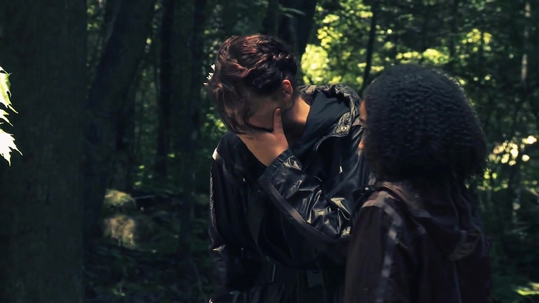 The_Hunger_Games__Catching_Fire_28Behind_the_Scenes29_282929.jpg