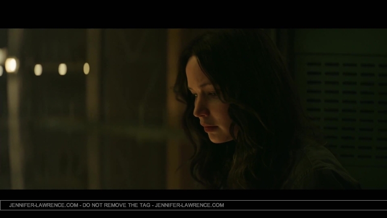 The_Hunger_Games__Mockingjay_Part_1_-_22Return_to_District_1222_008.jpg