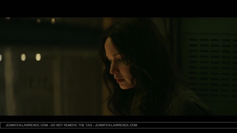 The_Hunger_Games__Mockingjay_Part_1_-_22Return_to_District_1222_010.jpg