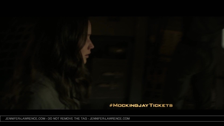The_Hunger_Games__Mockingjay_Part_1_-_22Return_to_District_1222_031.jpg