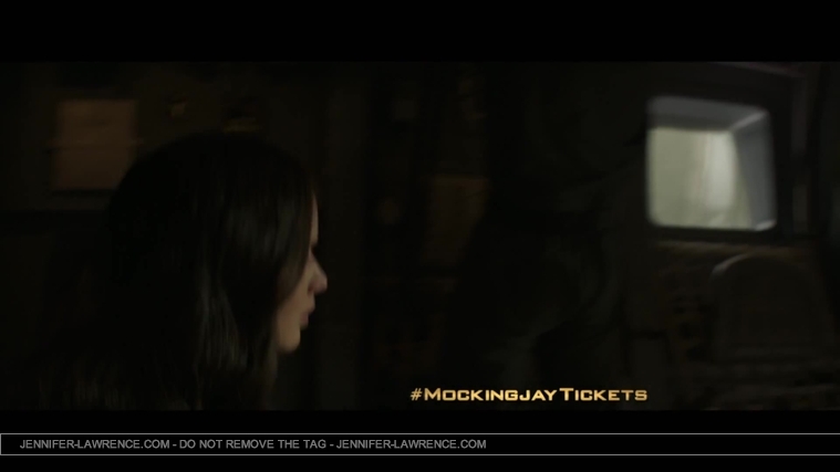 The_Hunger_Games__Mockingjay_Part_1_-_22Return_to_District_1222_032.jpg