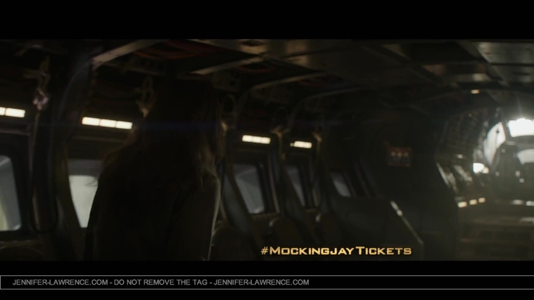 The_Hunger_Games__Mockingjay_Part_1_-_22Return_to_District_1222_038.jpg