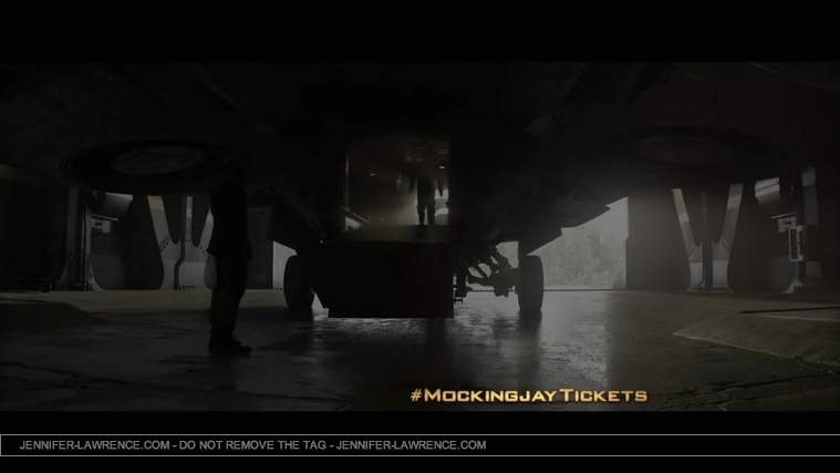 The_Hunger_Games__Mockingjay_Part_1_-_22Return_to_District_1222_041.jpg