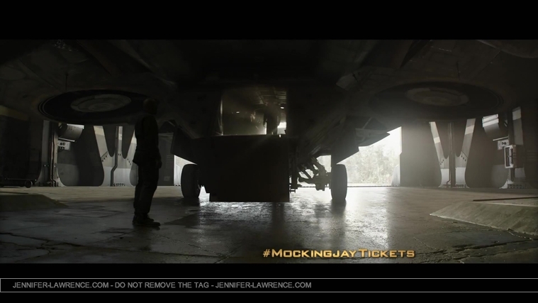 The_Hunger_Games__Mockingjay_Part_1_-_22Return_to_District_1222_042.jpg