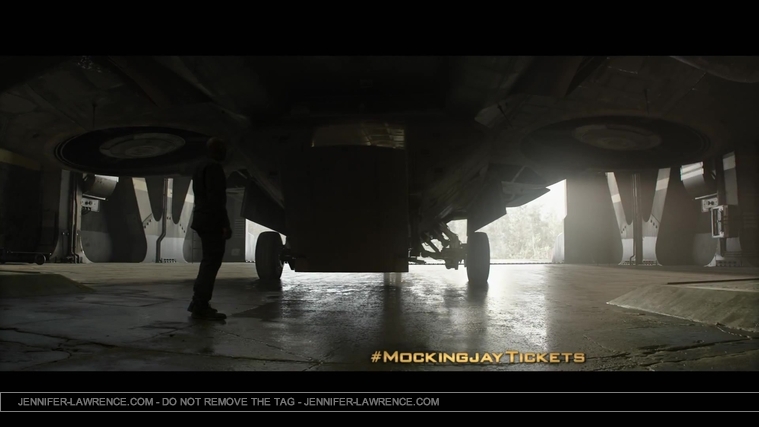 The_Hunger_Games__Mockingjay_Part_1_-_22Return_to_District_1222_044.jpg